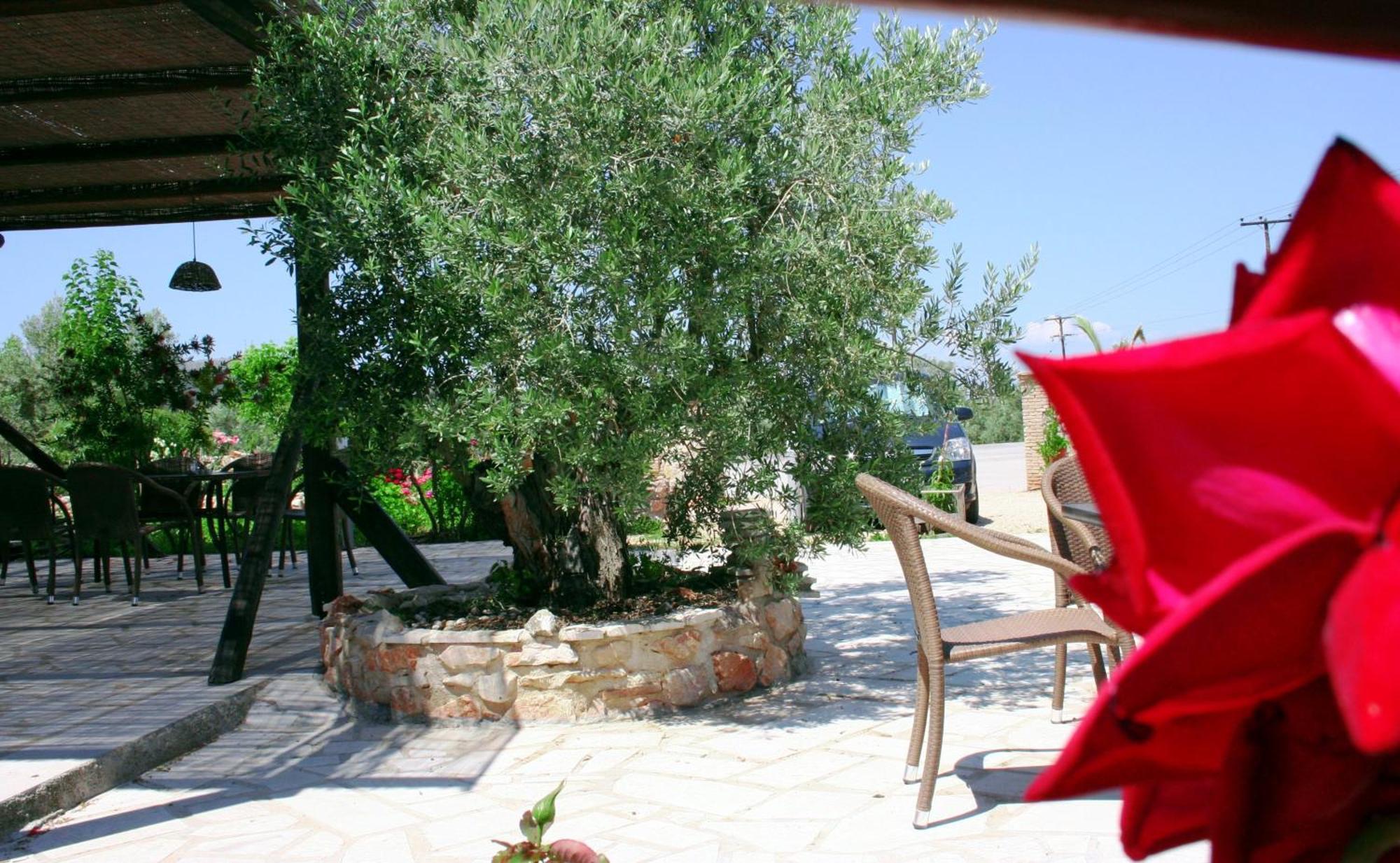 Hani Inn Lygourio Exterior foto